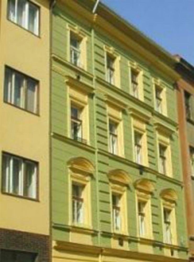 Vlkova Palace Prag Dış mekan fotoğraf